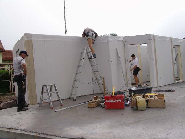 Auch hinter der Wand alles im Lot ?